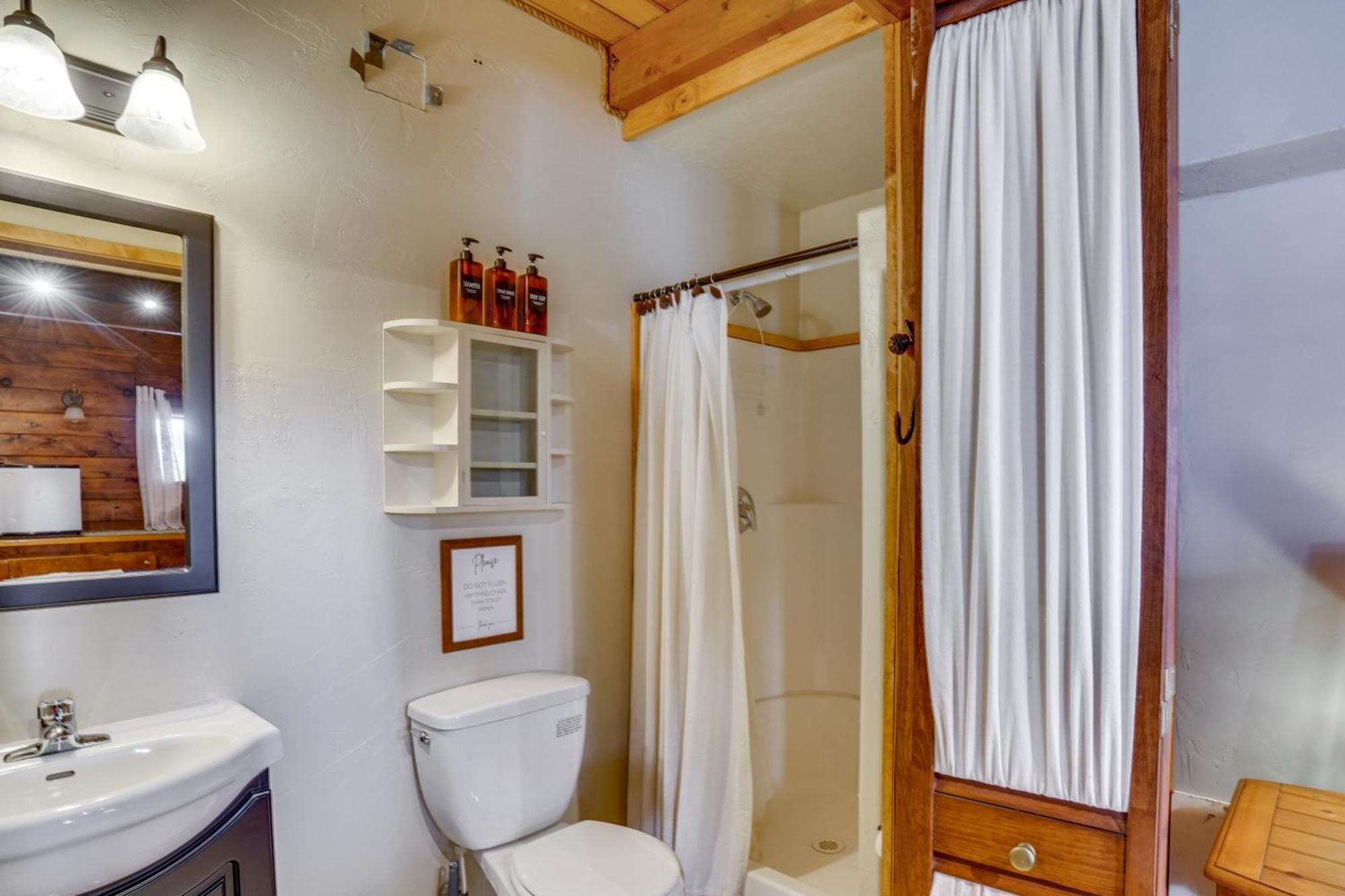 Pet-Friendly Duck Creek Village Retreat With Deck! Extérieur photo